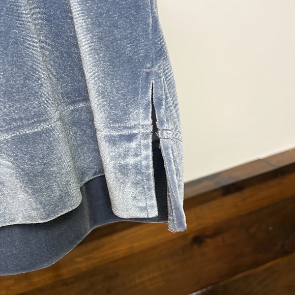 By Anthropologie Blue Velvet Short Sleeve Mock Neck Top- L - Picture 4 of 6